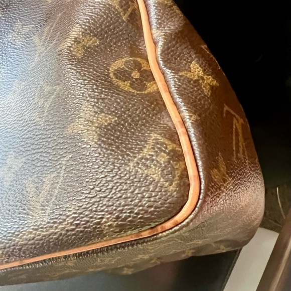 Auth Louis Vuitton Monogram Speedy 30 with Lock and Key - Picture 8 of 15